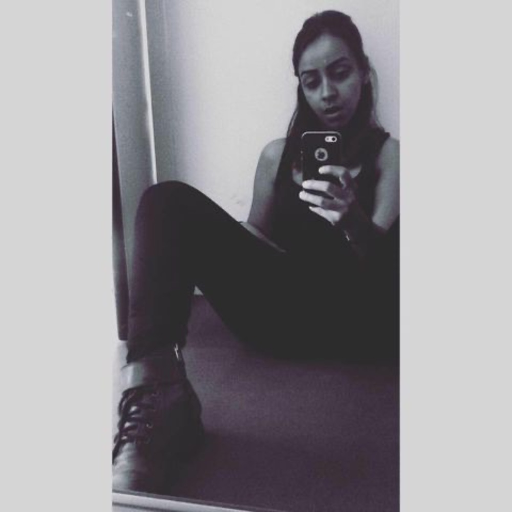 Meet your Posher, Lamia
